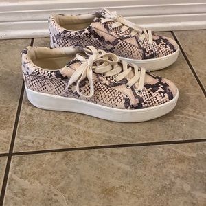 Steve Madden Platform Sneakers Size 9